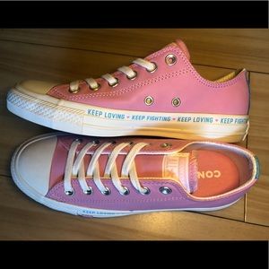 Women’s converse shoes size 7